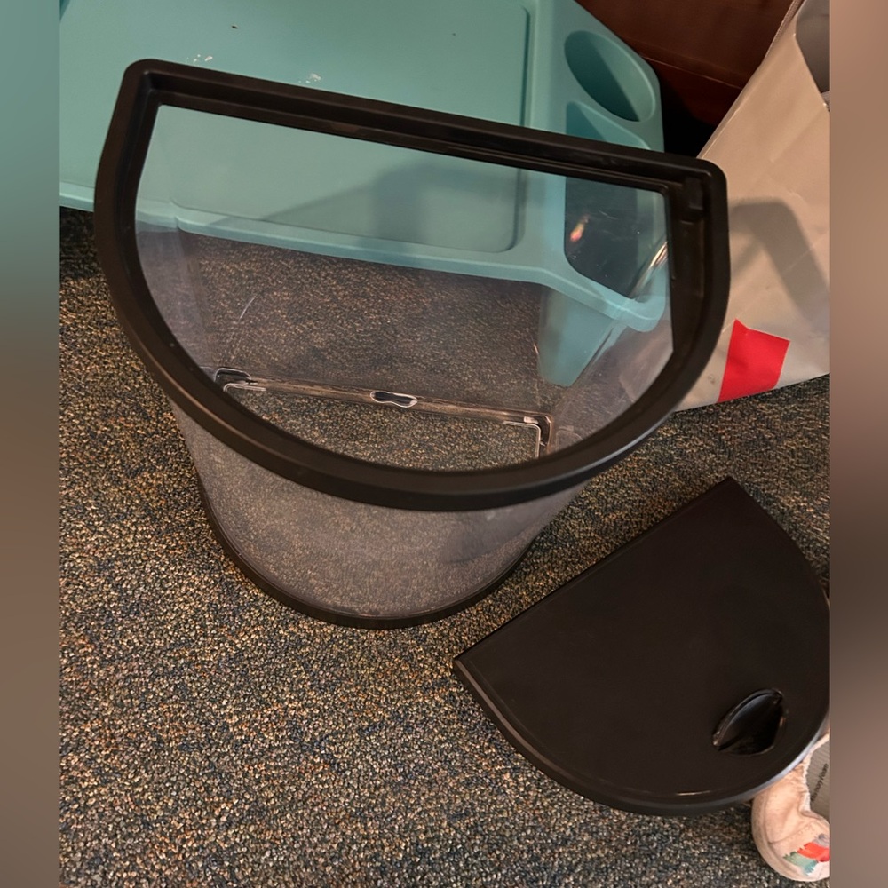 Fish tank(only serious buy please only local to me can buy)